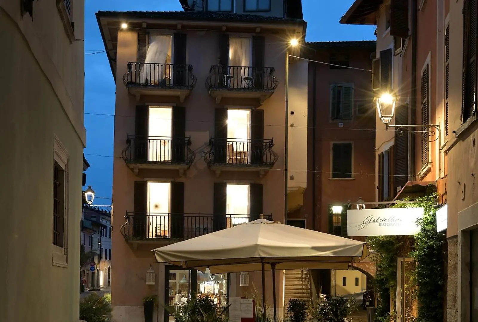 Cavour Apartments location