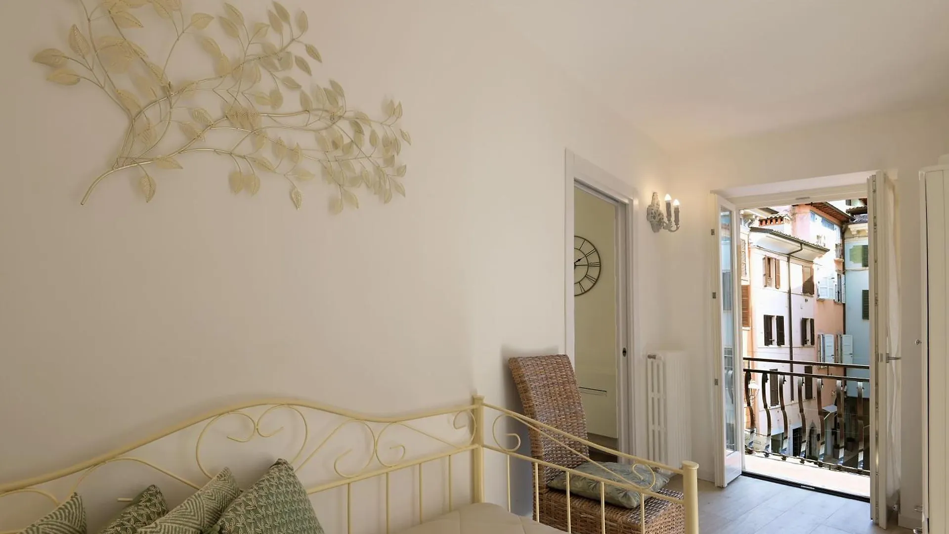 Cavour Apartments Salò Italië