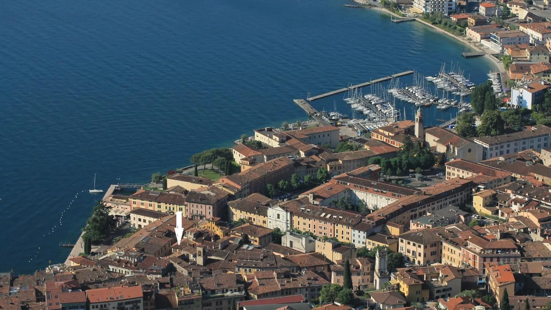Cavour Apartments Salò