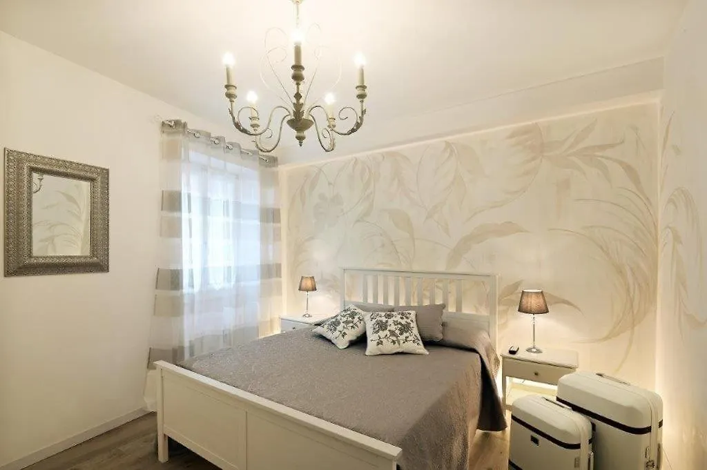 Cavour Apartments Salò